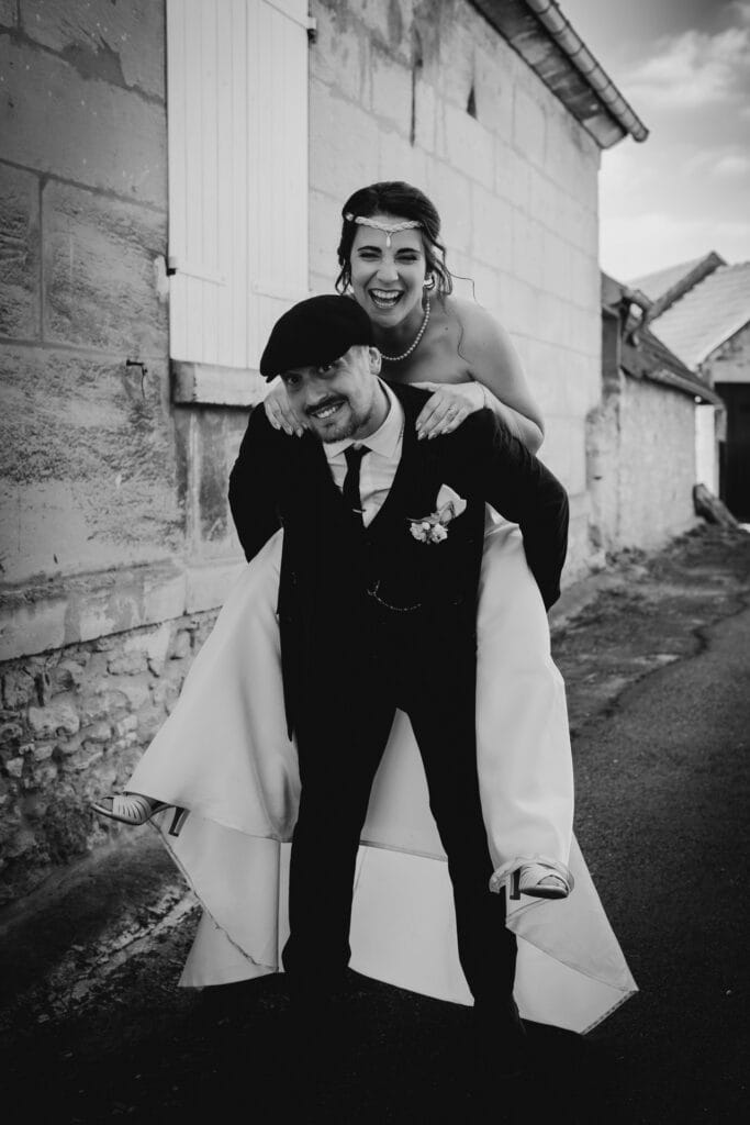 Photographe mariage - Photo de couple des mariés drôle